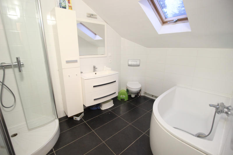 Maison - 97 m² - 6 pièces