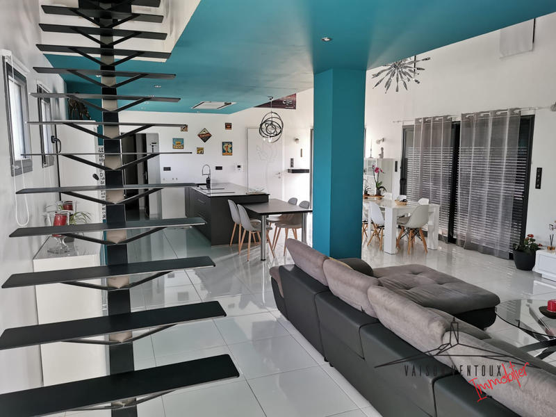 Villa - 180 m² - 6 pièces