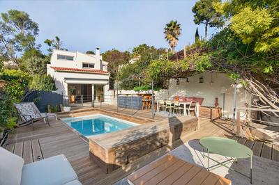 Maison - 188 m² - 7 pièces