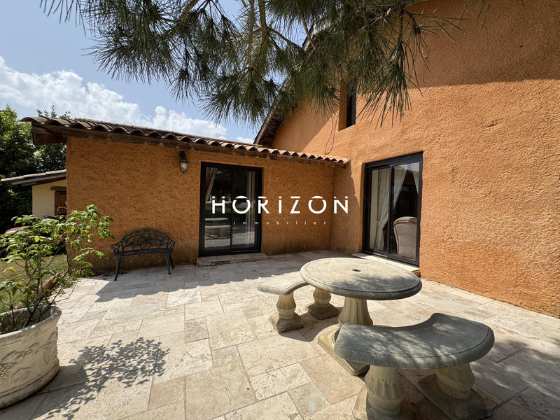 Ferme - 267 m² - 10 pièces