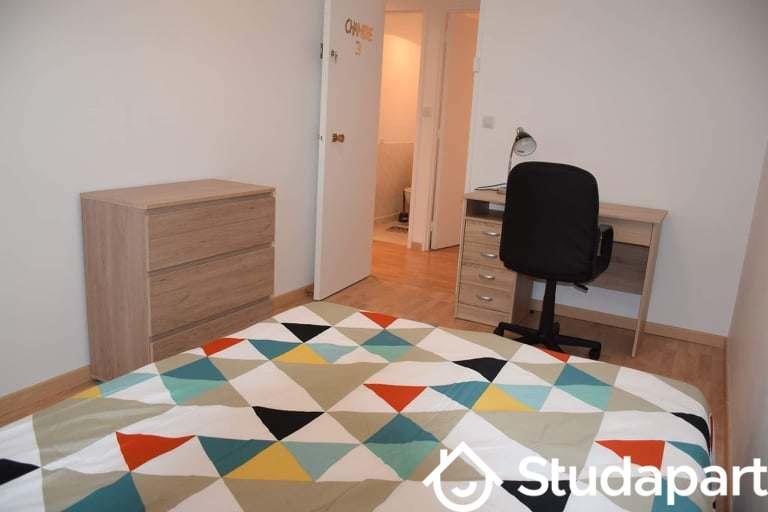 Chambre - 10 m² - 1 pièce