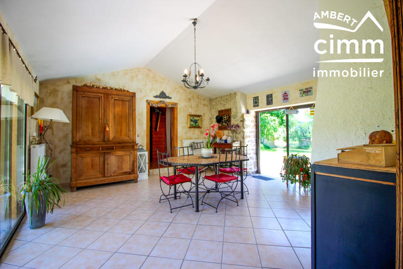 Maison - 208 m² - 8 pièces