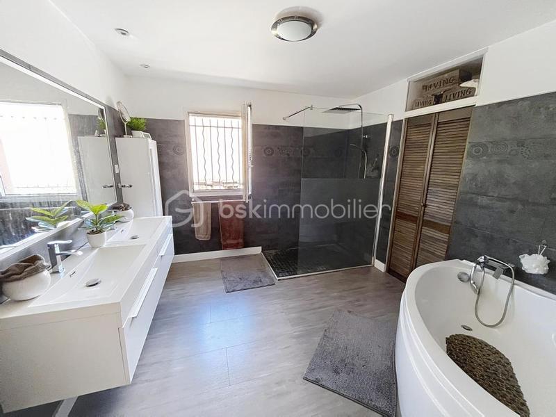 Villa - 146 m² - 6 pièces