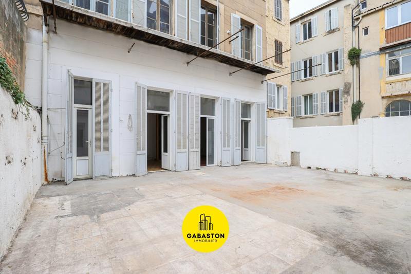 Appartement - 105 m² - 5 pièces