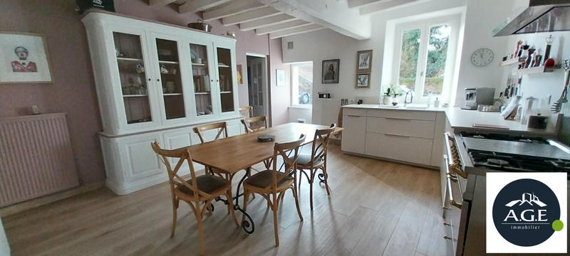 Maison - 200 m² - 5 pièces