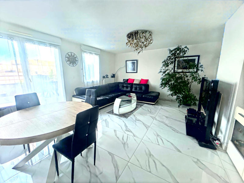 Appartement - 80 m² - 4 pièces