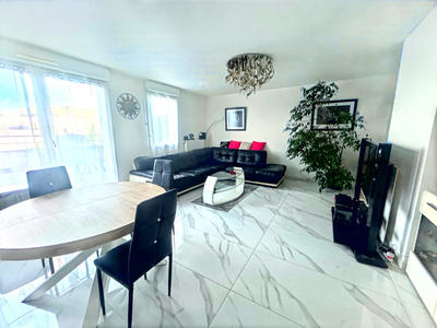 Appartement - 80 m² - 4 pièces