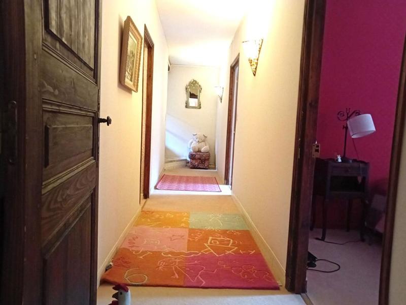 Maison - 213 m² - 9 pièces