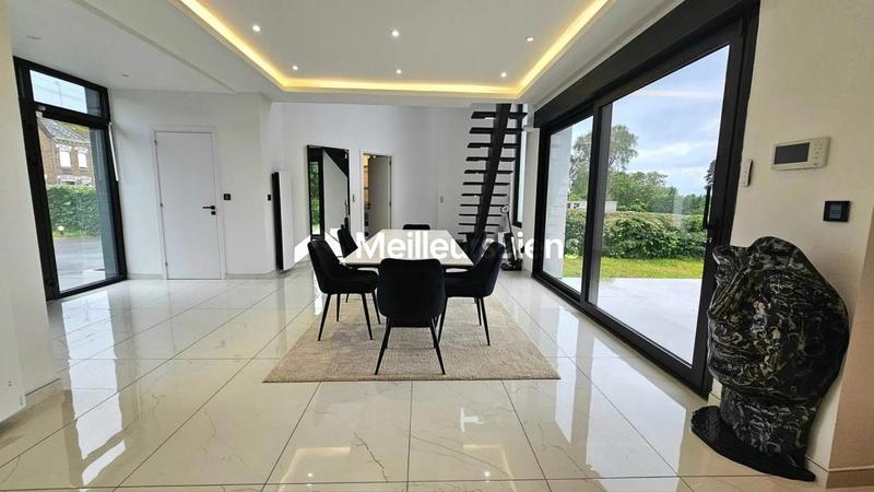 Maison d'architecte - 110 m² - 4 pièces