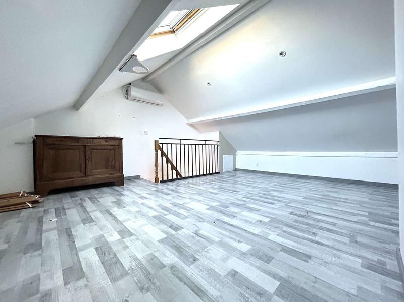 Maison traditionnelle - 95 m² - 5 pièces