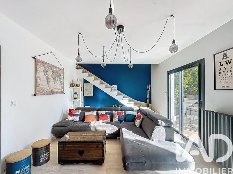 Maison - 180 m² - 6 pièces