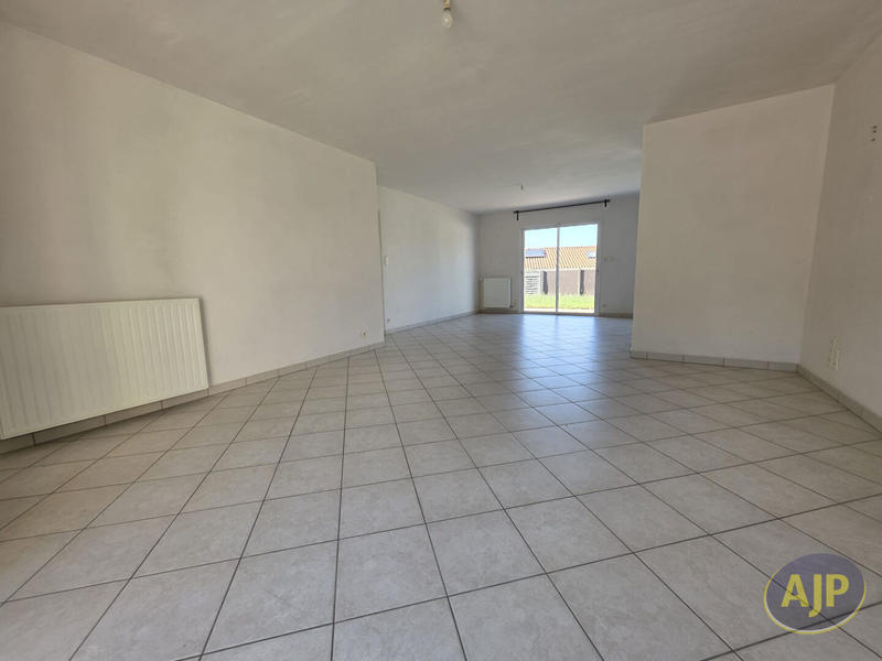 Maison - 99 m² - 5 pièces