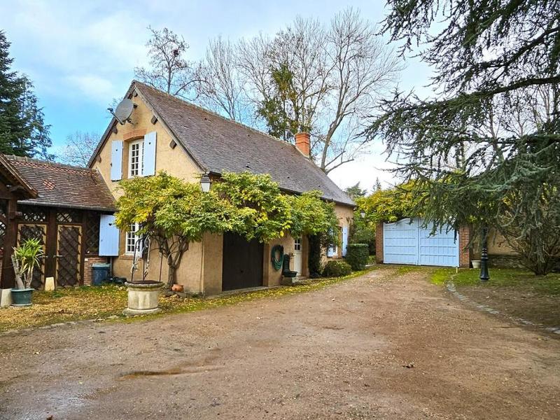 Propriété - 383 m² - 12 pièces