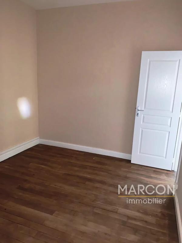 Immeuble - 171 m² - 9 pièces