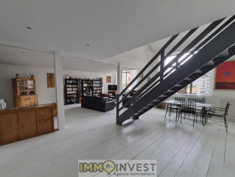 Appartement - 210 m² - 6 pièces