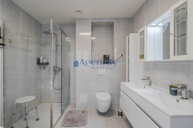 Maison - 145 m² - 6 pièces