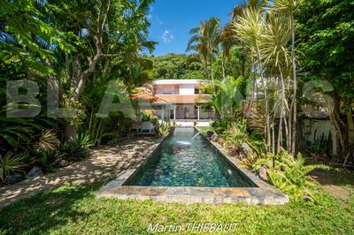 Maison - 200 m² - 6 pièces