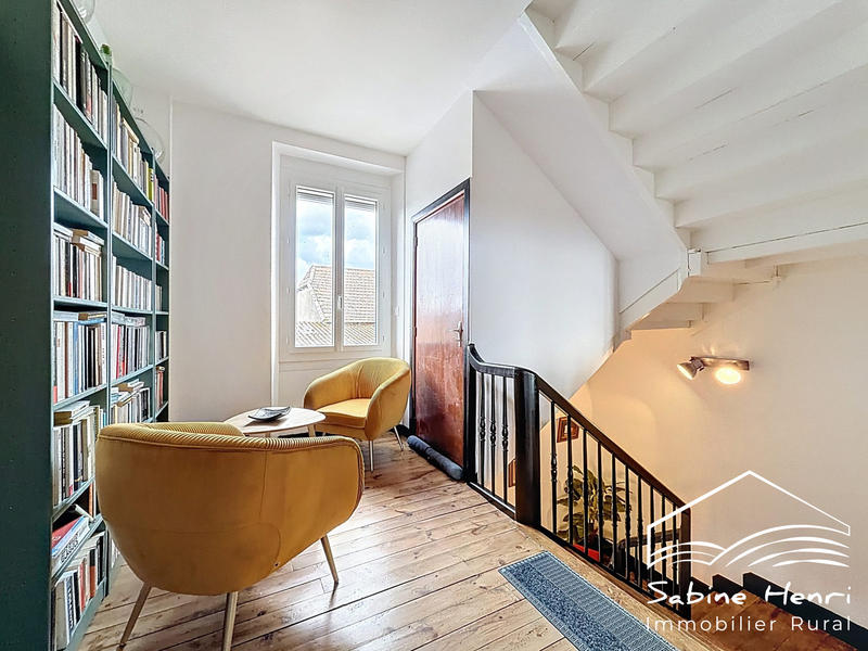 Maison - 223 m² - 8 pièces