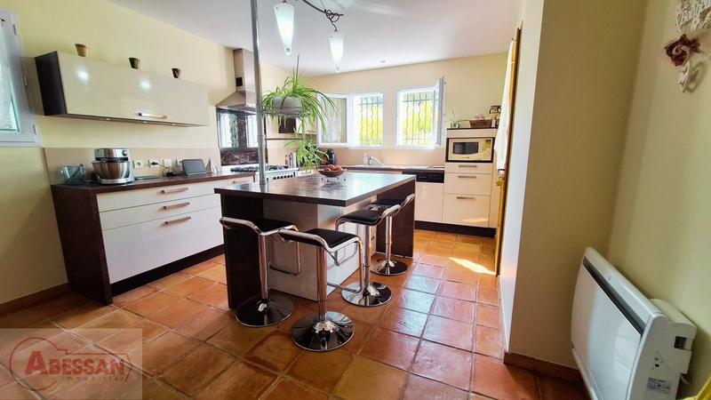 Maison - 182 m² - 6 pièces