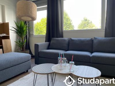 Chambre - 11 m² - 1 pièce