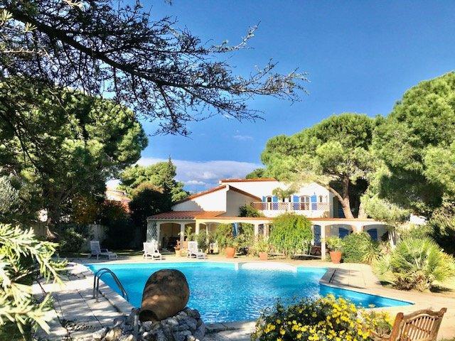 Maison d'architecte - 300 m² - 8 pièces