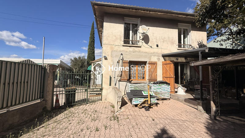 Maison traditionnelle - 157 m² - 3 pièces