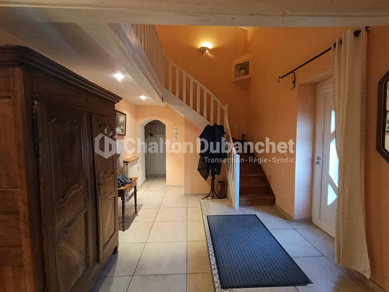 Maison - 200 m² - 6 pièces