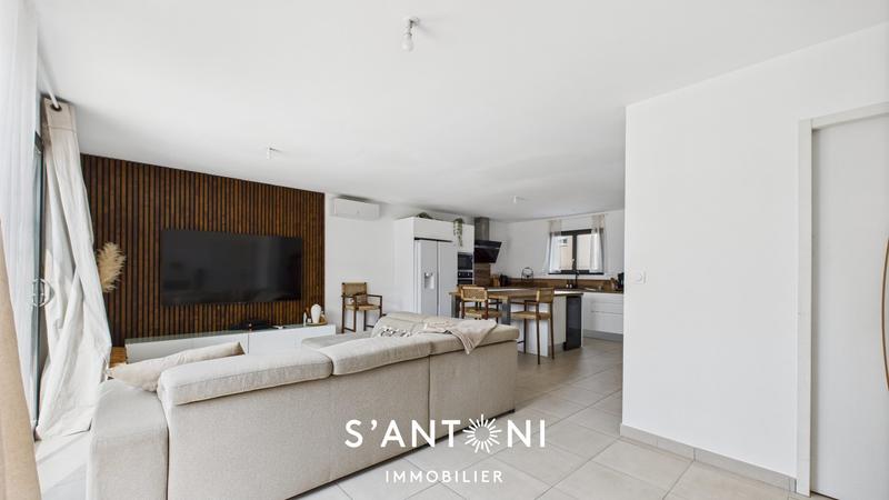 Maison - 97 m² - 4 pièces