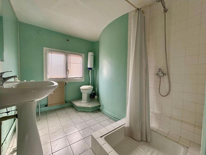 Maison - 304 m² - 14 pièces