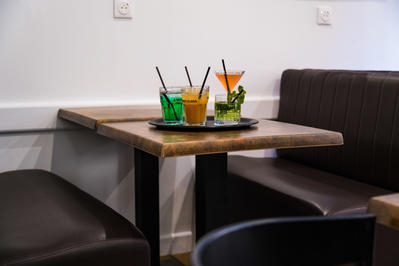 Le Bar de la table ronde