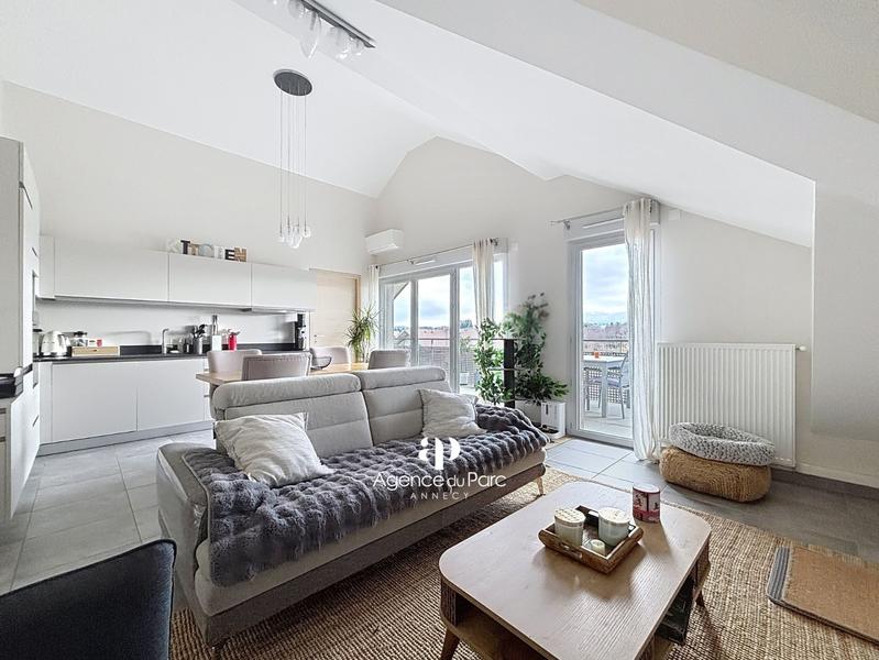 Appartement - 92 m² - 4 pièces