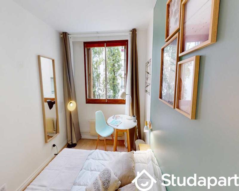 Chambre - 70 m² - 1 pièce