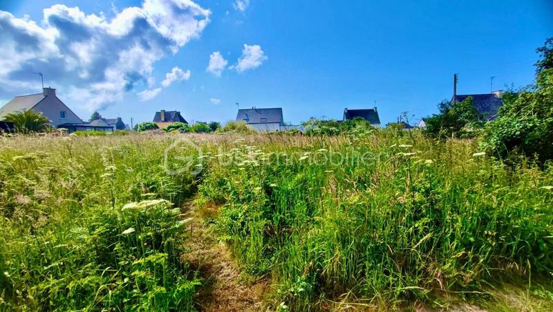 Terrain constructible - 695 m²