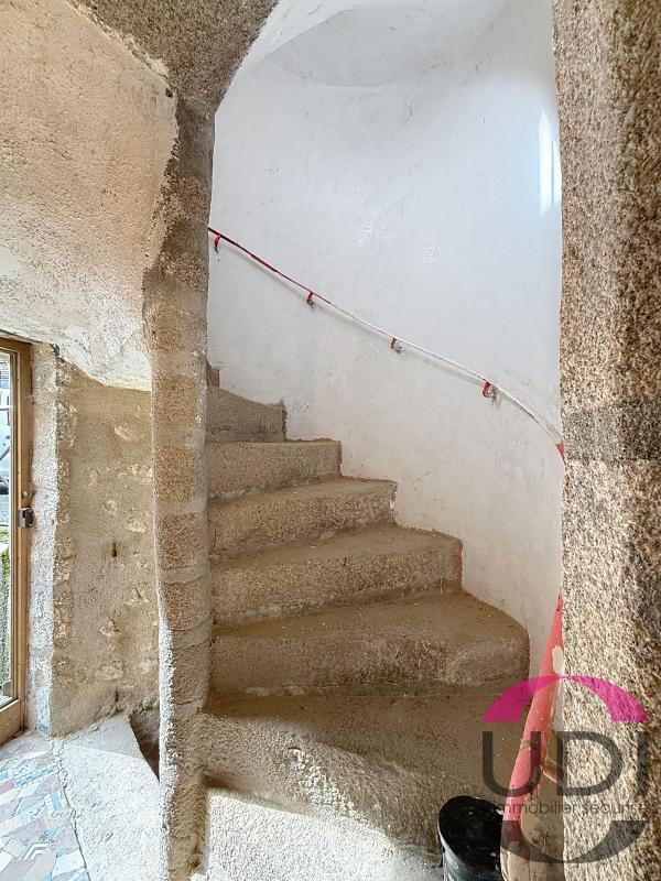 Maison en pierre - 74 m² - 2 pièces