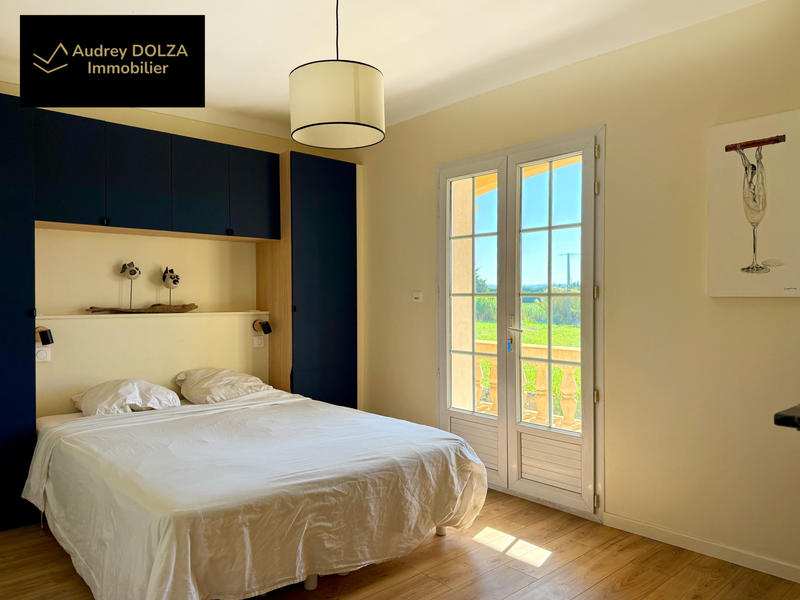 Maison - 186 m² - 8 pièces