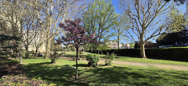 Appartement - 95 m² - 5 pièces