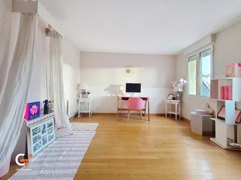 Maison - 199 m² - 5 pièces