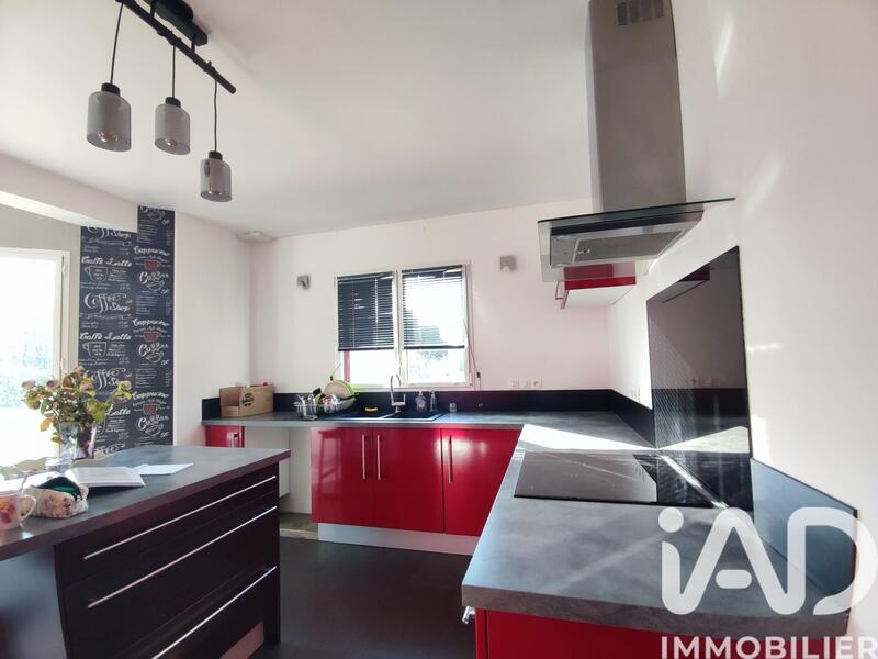 Maison - 170 m² - 8 pièces