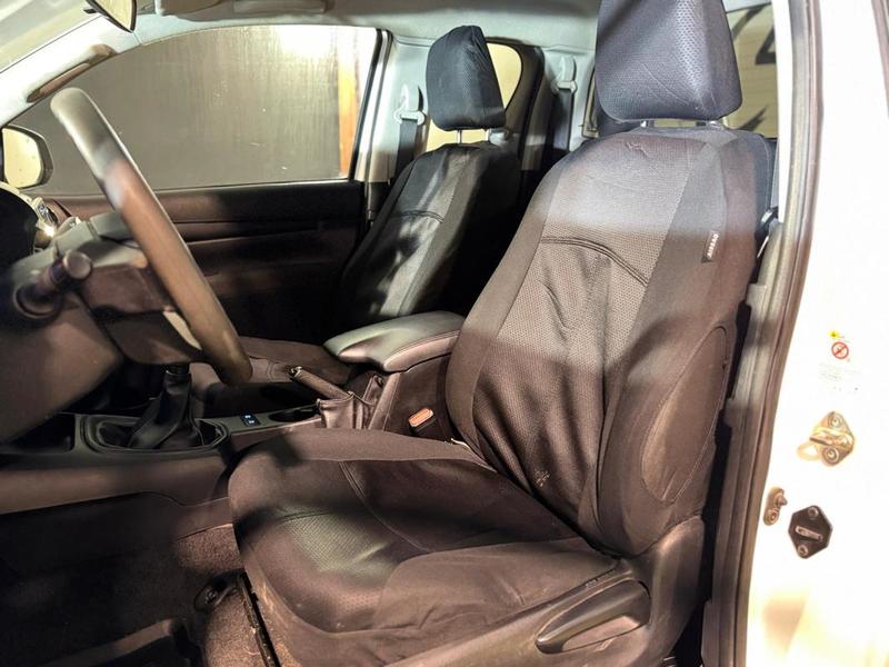 Toyota Hilux 2.4 d-4d Xtra cabine Awd 150ch Attelage, Bluetooth, Climatisation