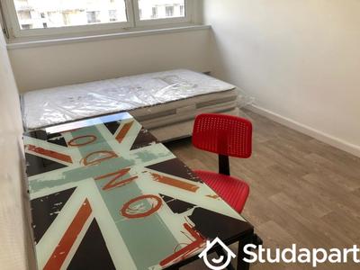 Chambre - 9 m² - 1 pièce