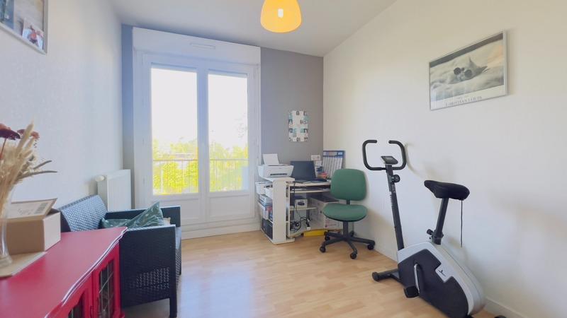 Appartement - 80 m² - 4 pièces