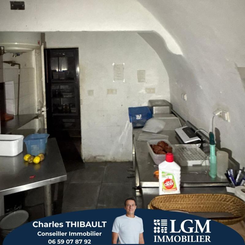 Appartement - 100 m² - 2 pièces