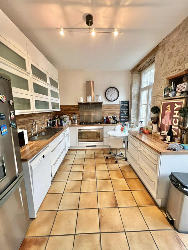 Maison - 198 m² - 8 pièces