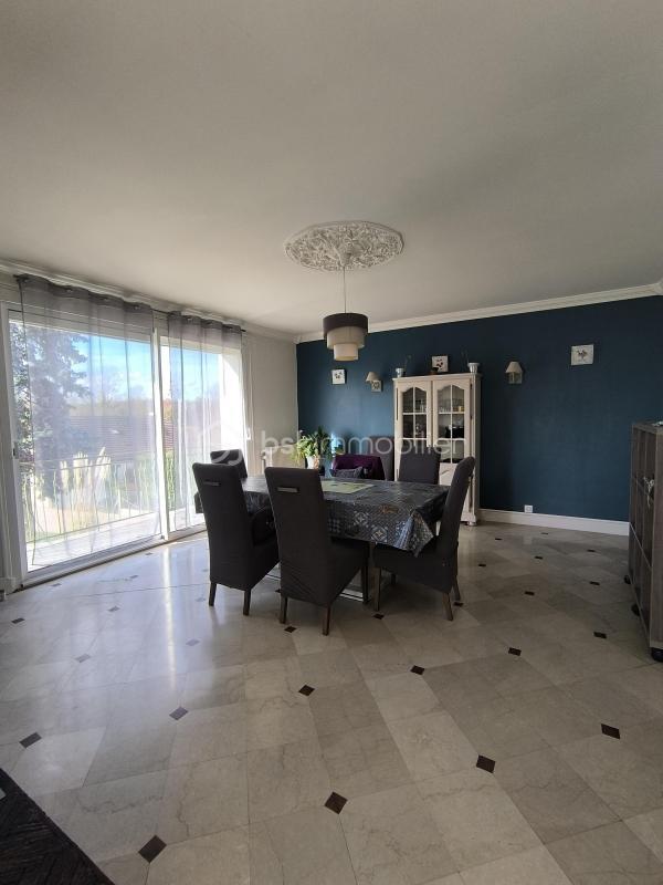 Pavillon - 228 m² - 10 pièces