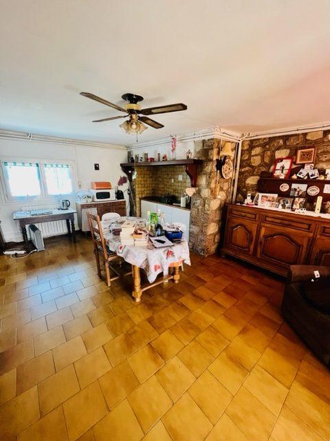 Maison traditionnelle - 150 m² - 5 pièces