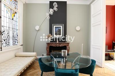 Maison - 200 m² - 7 pièces