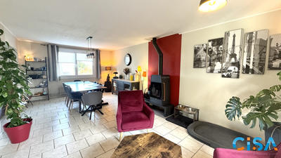 Maison - 111 m² - 5 pièces