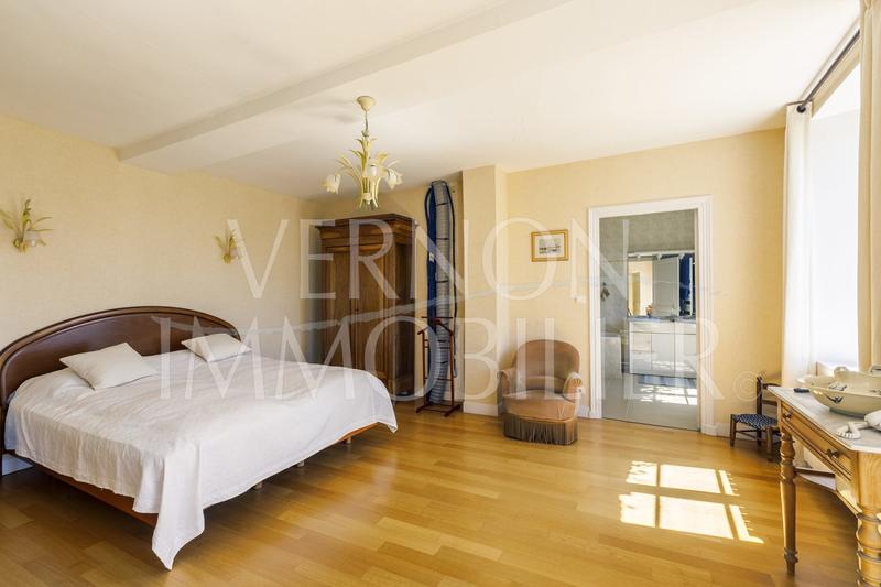 Maison ancienne - 224 m² - 8 pièces