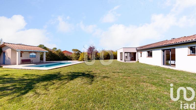 Maison - 220 m² - 7 pièces