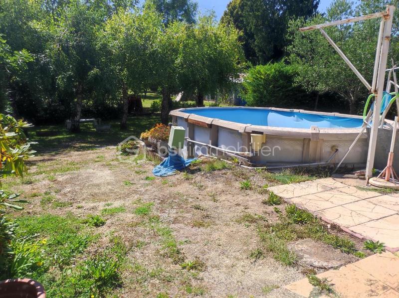 Pavillon - 210 m² - 6 pièces